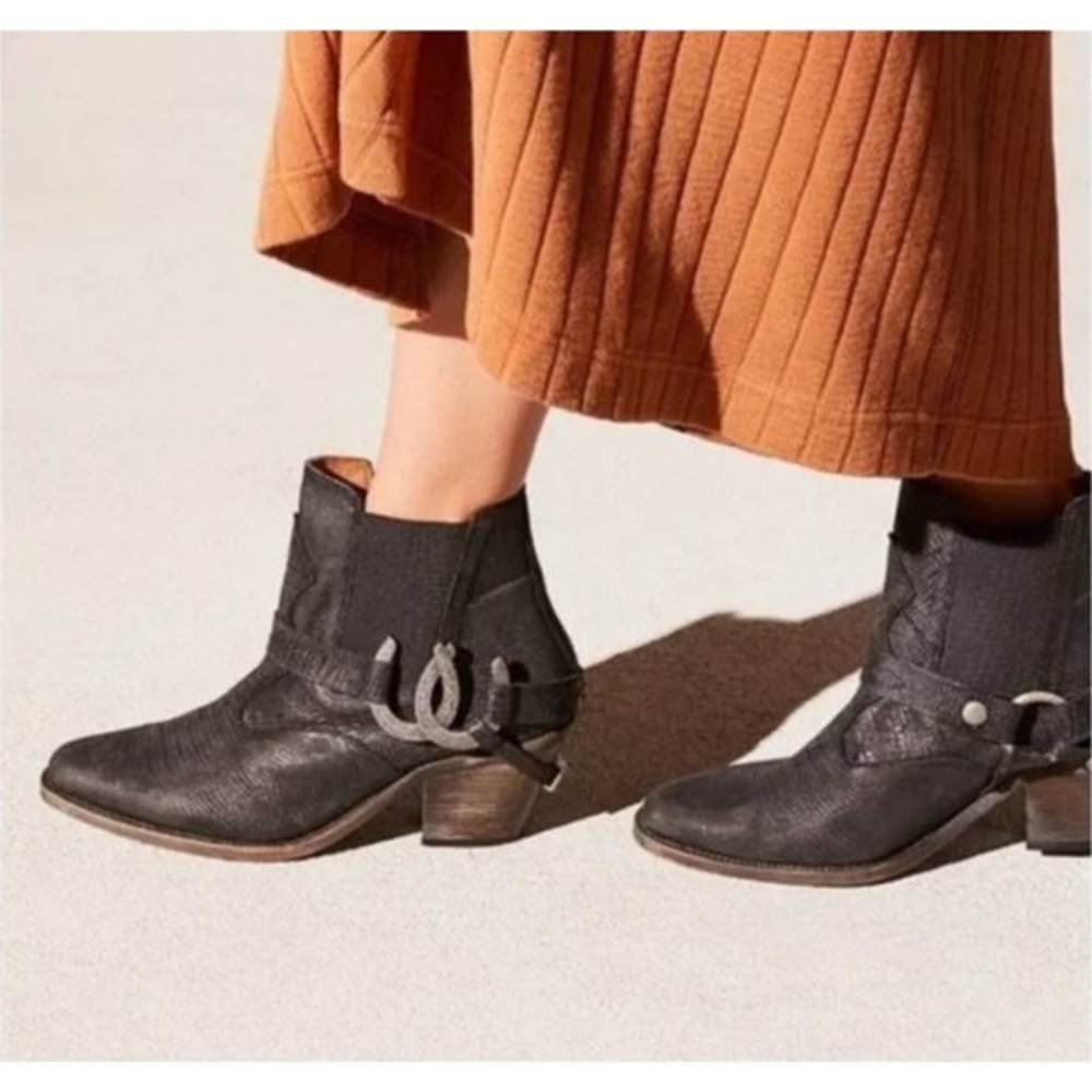 Free People X Understated Leather Lady Luck Horseshoe Boots
